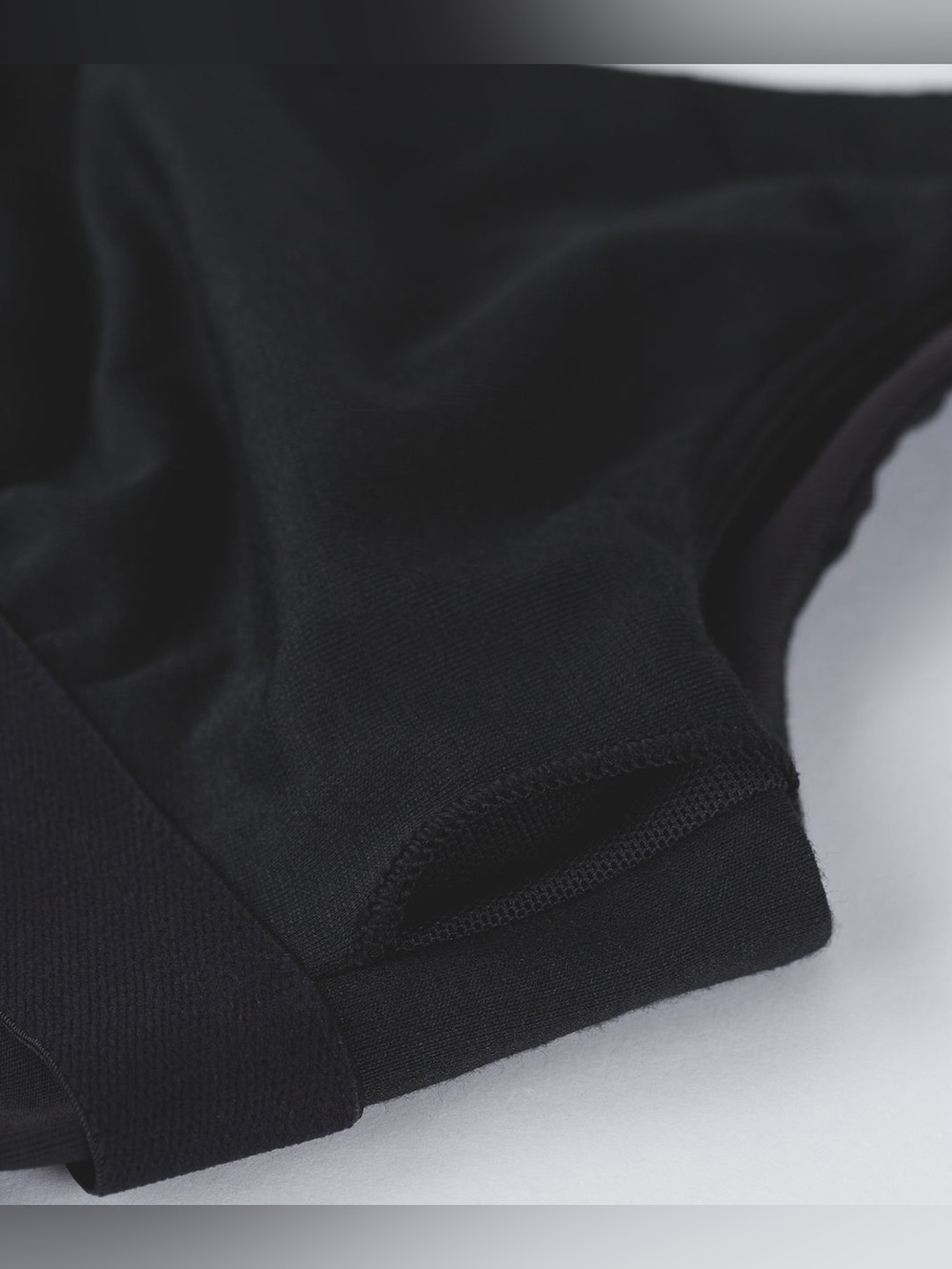 Lululemon Black Contour Tank Top Size 2 - Picture 8 of 9